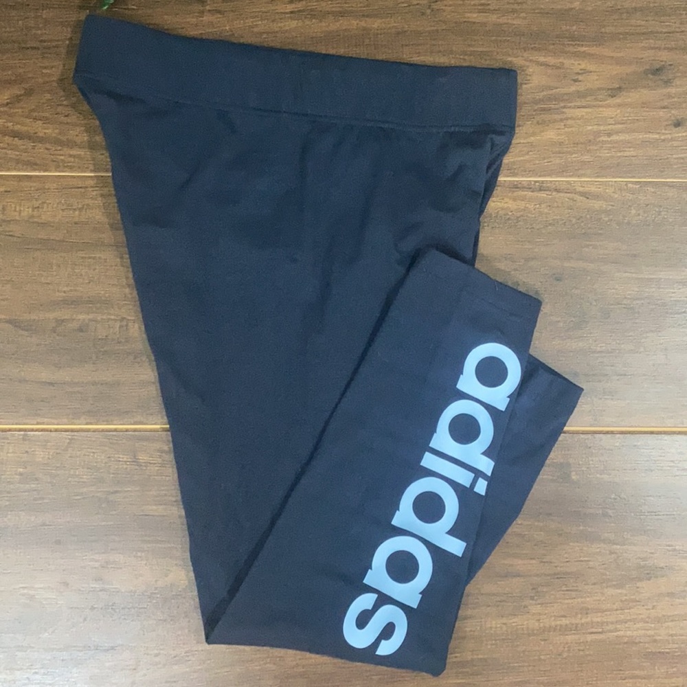 Women’s Adidas Leggings size medium - Picture 2 of 4